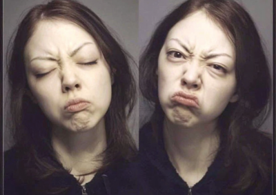 女人的超现实主义照片