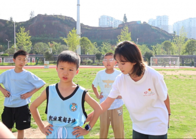当AI绘画遇上绕口令，江夏学子在恩施大山里建了座“语言桥”